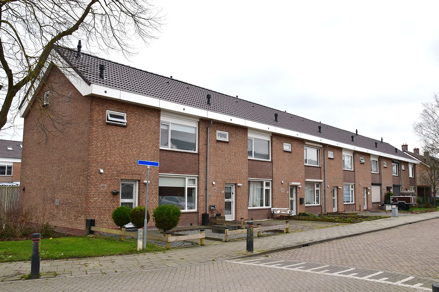 Renovatie Klundert S-pan donkerbruin rijtjeswoning.jpg