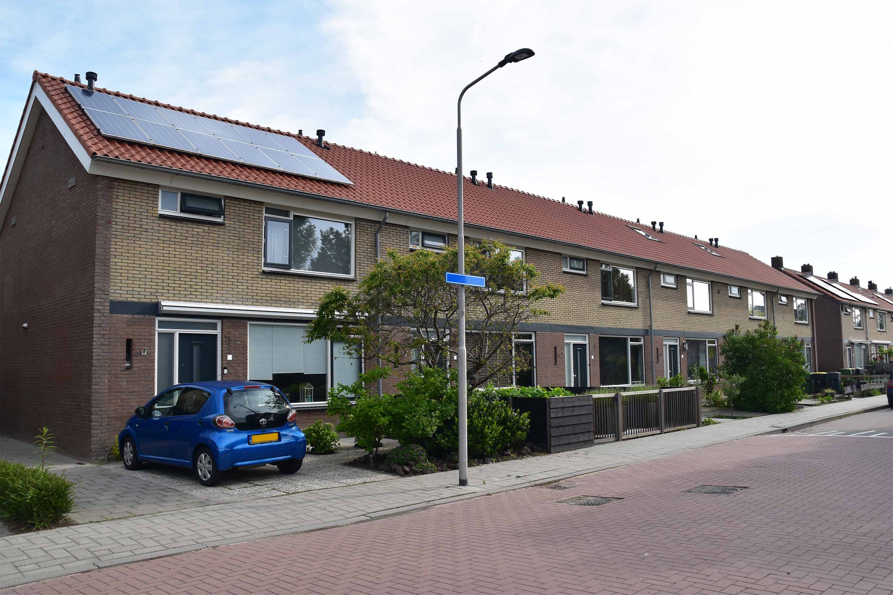 Project renovatie afgerond dak 23 woningen Piershil foto 5